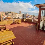 Apartamento 2 en la muralla romana junto a la Catedral